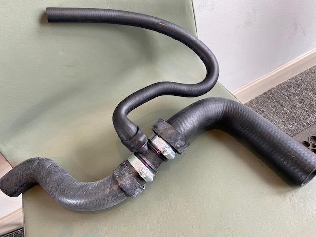Defender Radiator Hose Defender Radiator Bottom Hose - 2.5 Petrol, 2.5NA & 2.5TD - PCH119070 ...